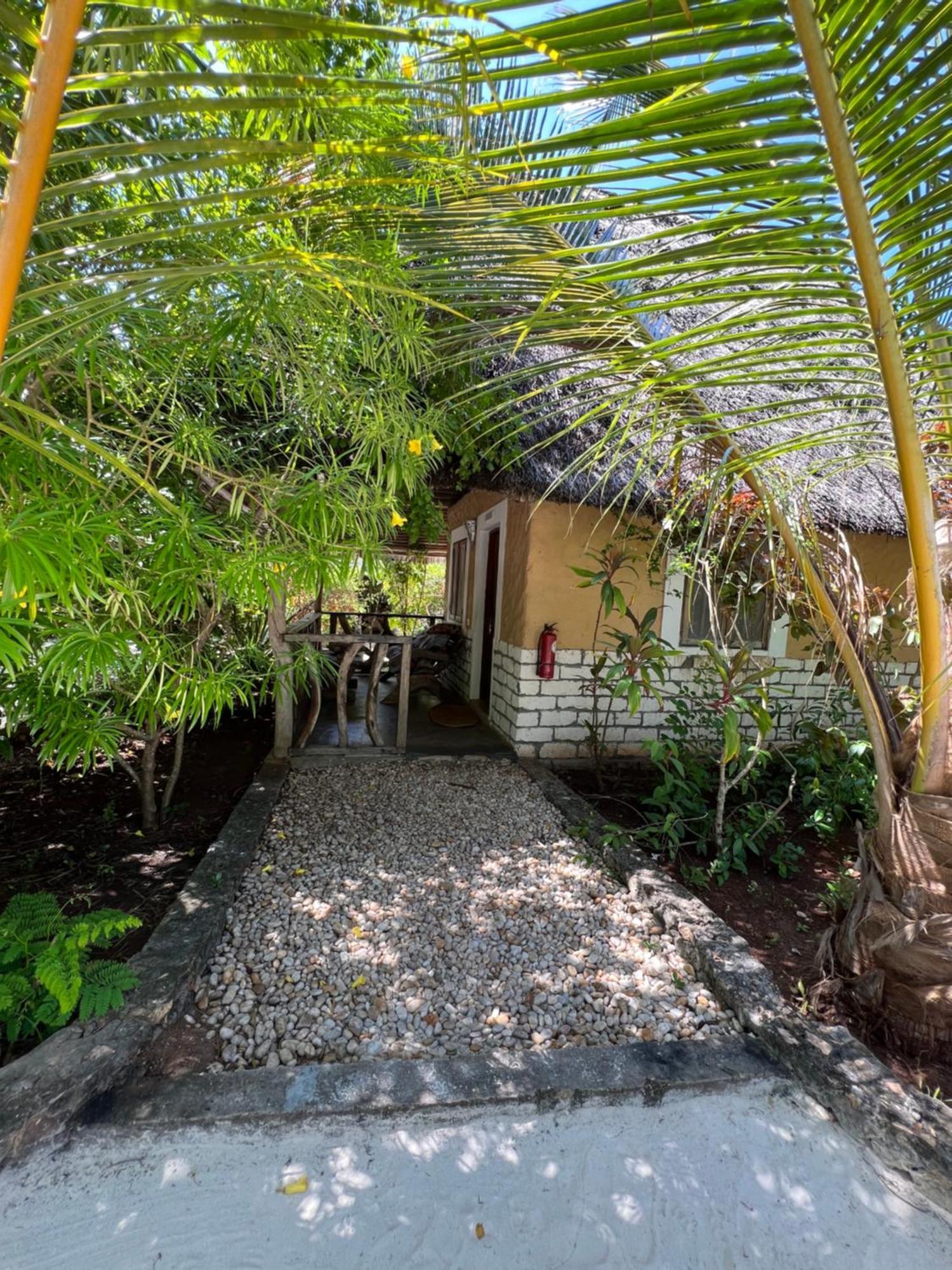 Ujamaa Beach Resort Makunduchi Exterior photo